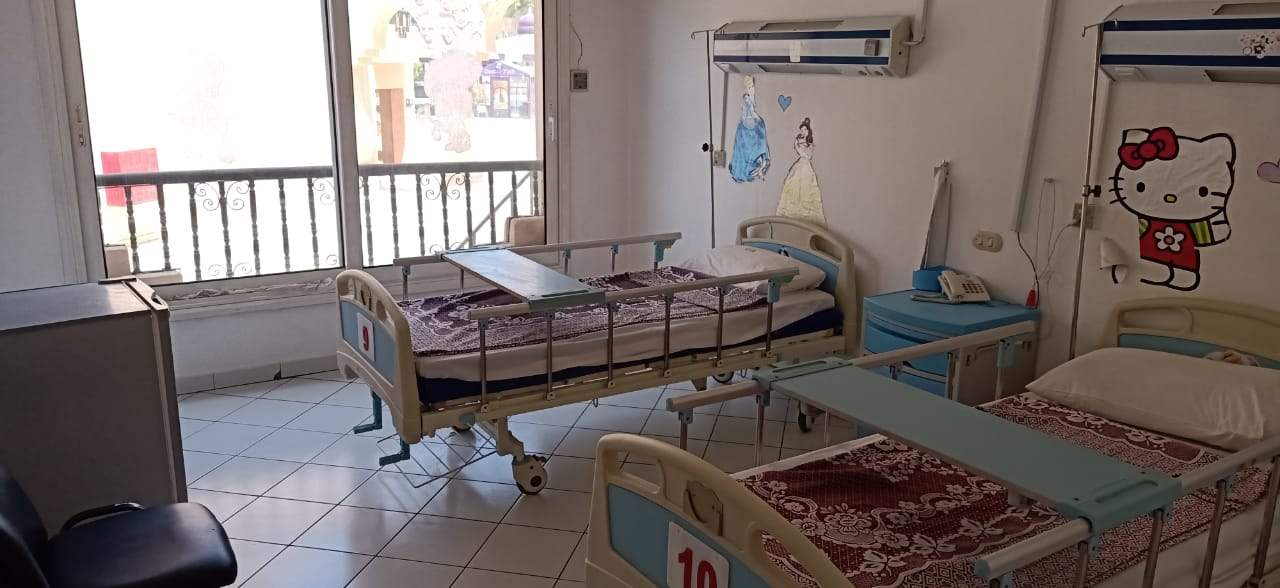 Empty children’s inpatient room shown in Jasmine Hospital’s official Hurghada gallery